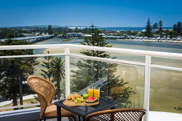 Oaks Waterfront Resort Central Coast Hotels Official Website