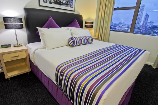 apartment master bedroom designer oaks hyde park hotel master bedroom in bed apartment walking distance from sydney cbd plaza official website city hotel apartment master bedroom designer oaks hyde park hotel master bedroom in bed apartment walking distance from sydney cbd plaza official website city hotel