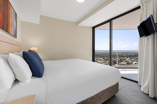 Holiday Apartments Brisbane 1 2 Bedroom Apts At Oaks Brisbane Aurora Suites
