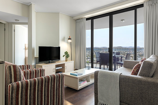 Holiday Apartments Brisbane 1 2 Bedroom Apts At Oaks Brisbane Aurora Suites