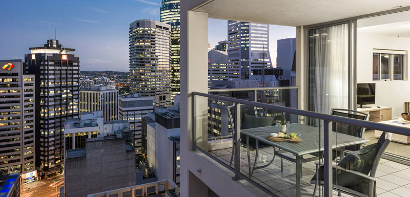 Oaks Lexicon Brisbane Cbd Hotels Official Website Hotels In Brisbane City Centre With Balconies Tables Chairs And Views Of