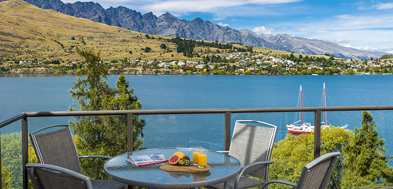 Oaks Ss Official Website Hotels Queenstown Healthy Fruit Breakfast On Table At Hotels Queenstown Private Balcony Of Hotel Apartment Overlooking Boats
